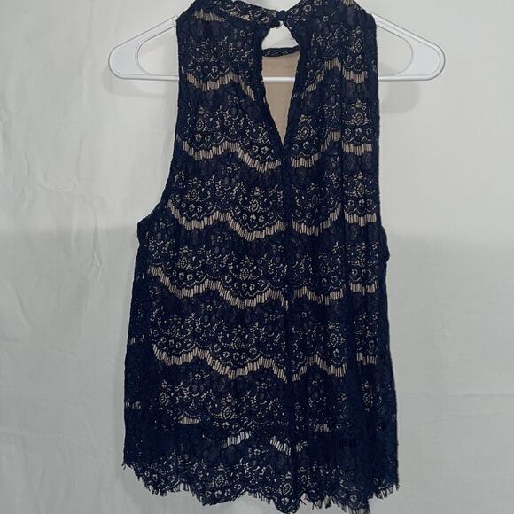 Love a fire lace tank top - Picture 4 of 5